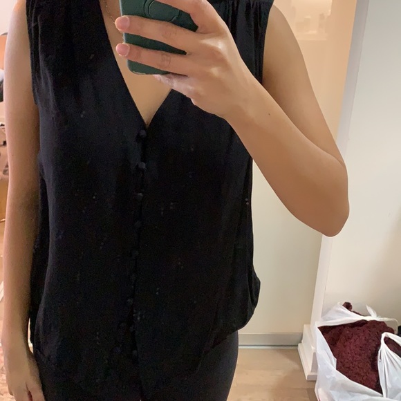 Black button sleeveless top - Picture 3 of 3
